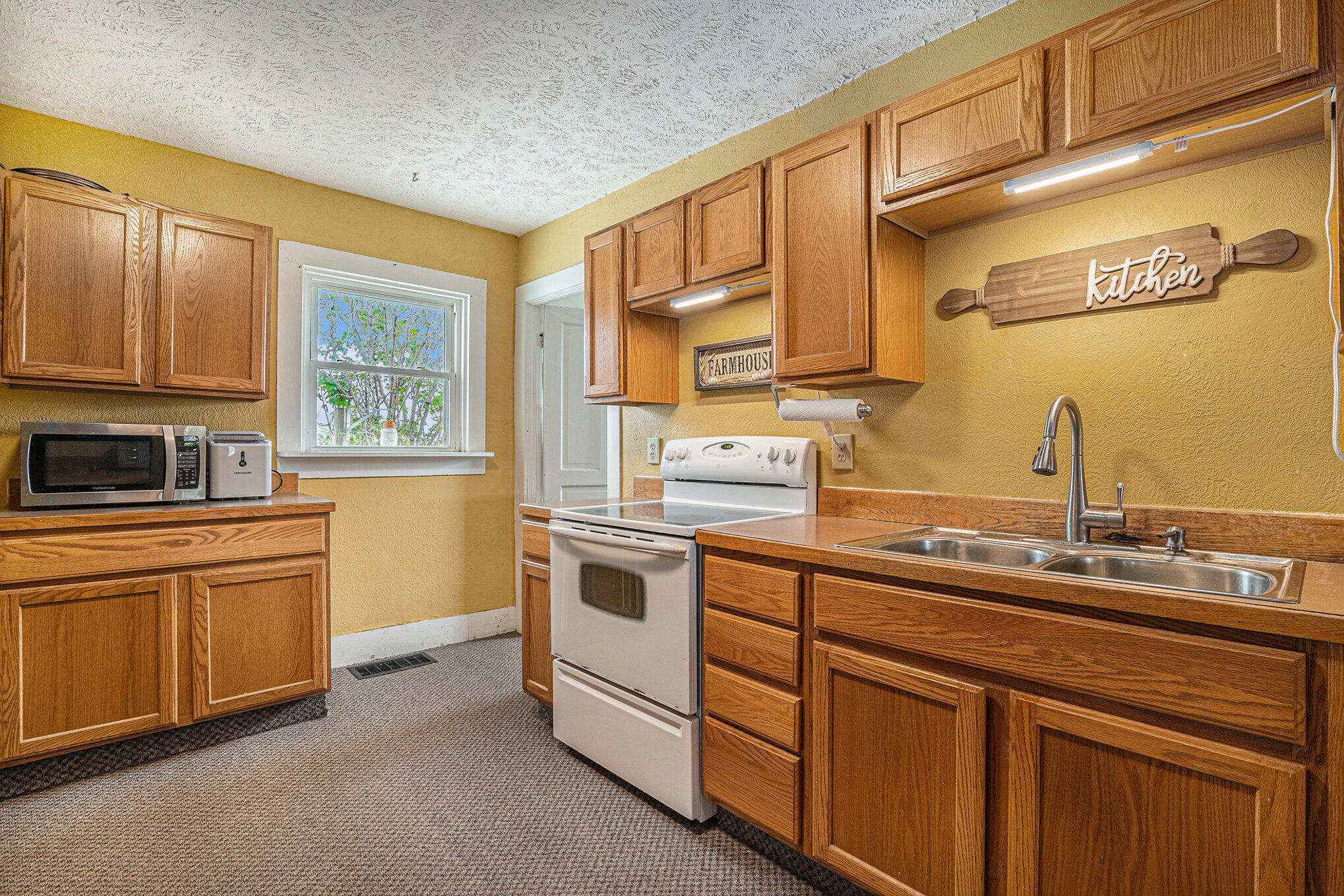7463 Garfield Road Middleton, MI 48856 - Photo 11 of 27 012_garfield-17