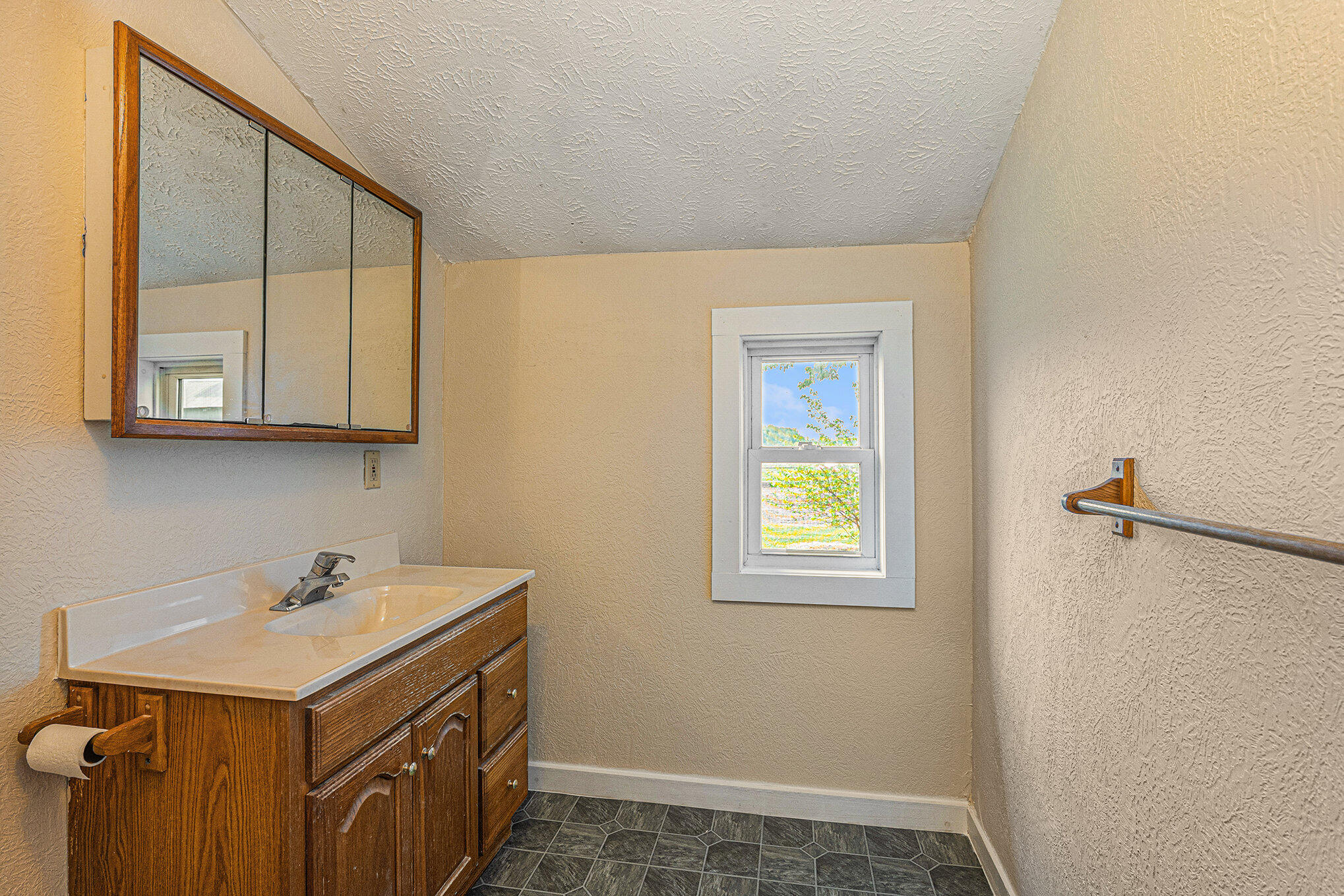 7463 Garfield Road Middleton, MI 48856 - Photo 13 of 27 014_garfield-21
