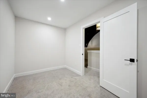 $3,495 | 430 York Road, Unit 2, Jenkintown, PA 19046