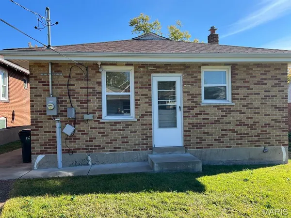 $1,595 | 1509 Collins Avenue, Richmond Heights, MO 63117
