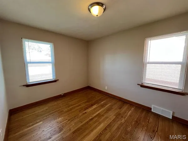 $1,595 | 1509 Collins Avenue, Richmond Heights, MO 63117