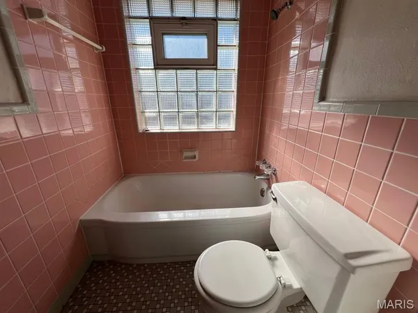 $1,595 | 1509 Collins Avenue, Richmond Heights, MO 63117