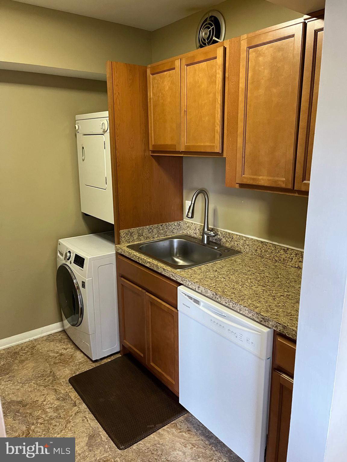 521 Epsom Road, Unit 2C Towson, MD 21286 - Photo 8 of 11