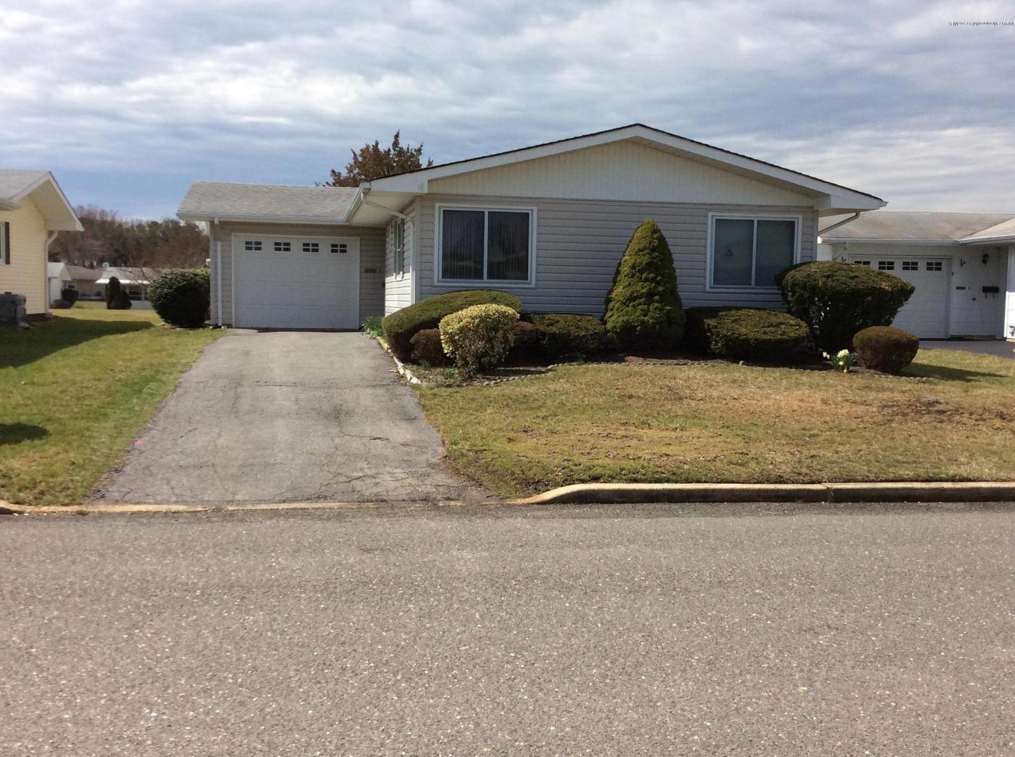 4 Lamb Road Brick, NJ 08724 - Photo 2 of 20 IMG_0684