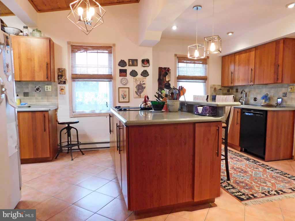 171 Belair Road Warminster, PA 18974 - Photo 6 of 36