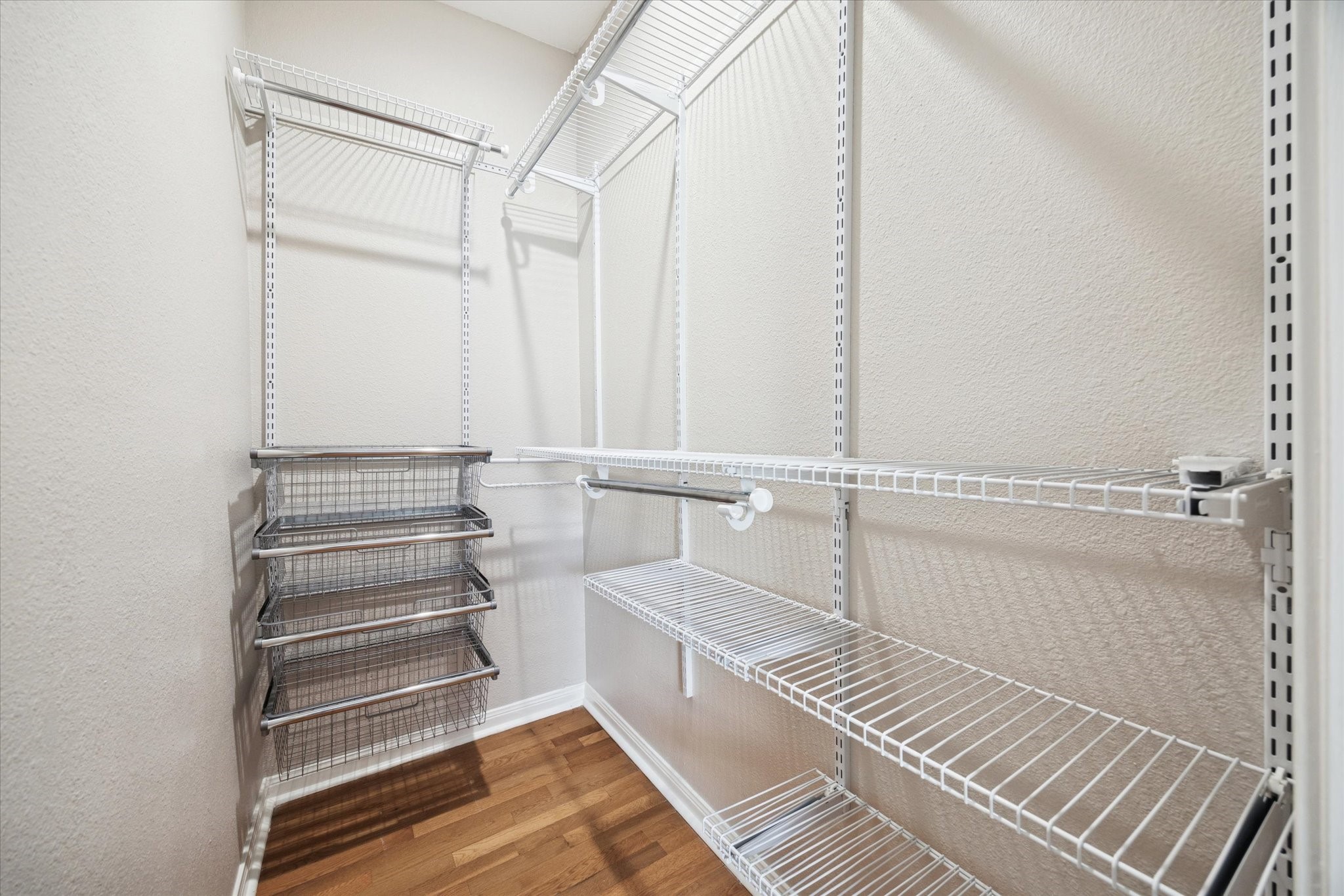 1427 West 25th Street Houston, TX 77008 - Photo 28 of 36 a view of entryway