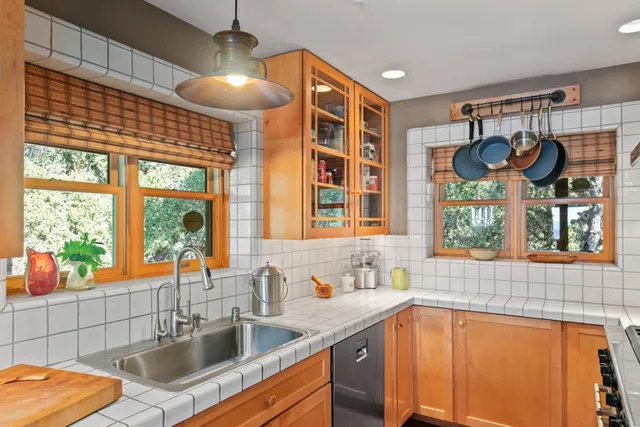 a view of a storage & utility room