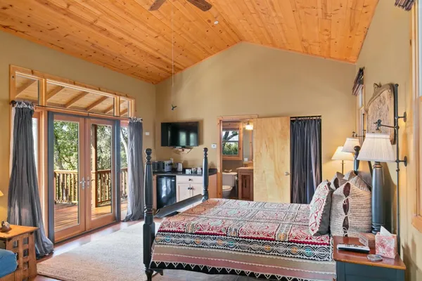 $1,450,000 | 21900 Parrott Ranch Road, Carmel Valley, CA 93924