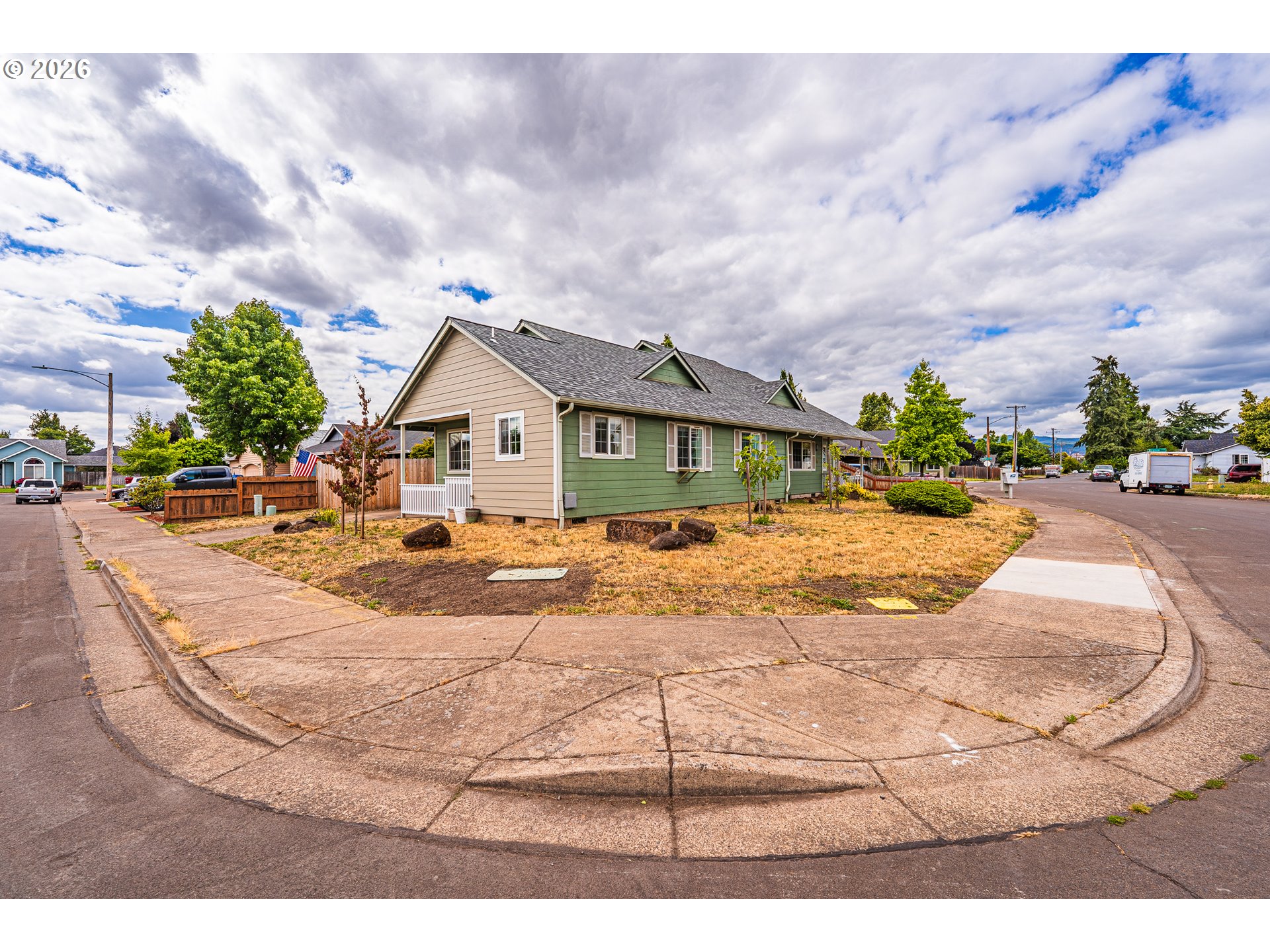4096 South E Street Springfield, OR 97478 - Photo 2 of 37 Gallery Image 2