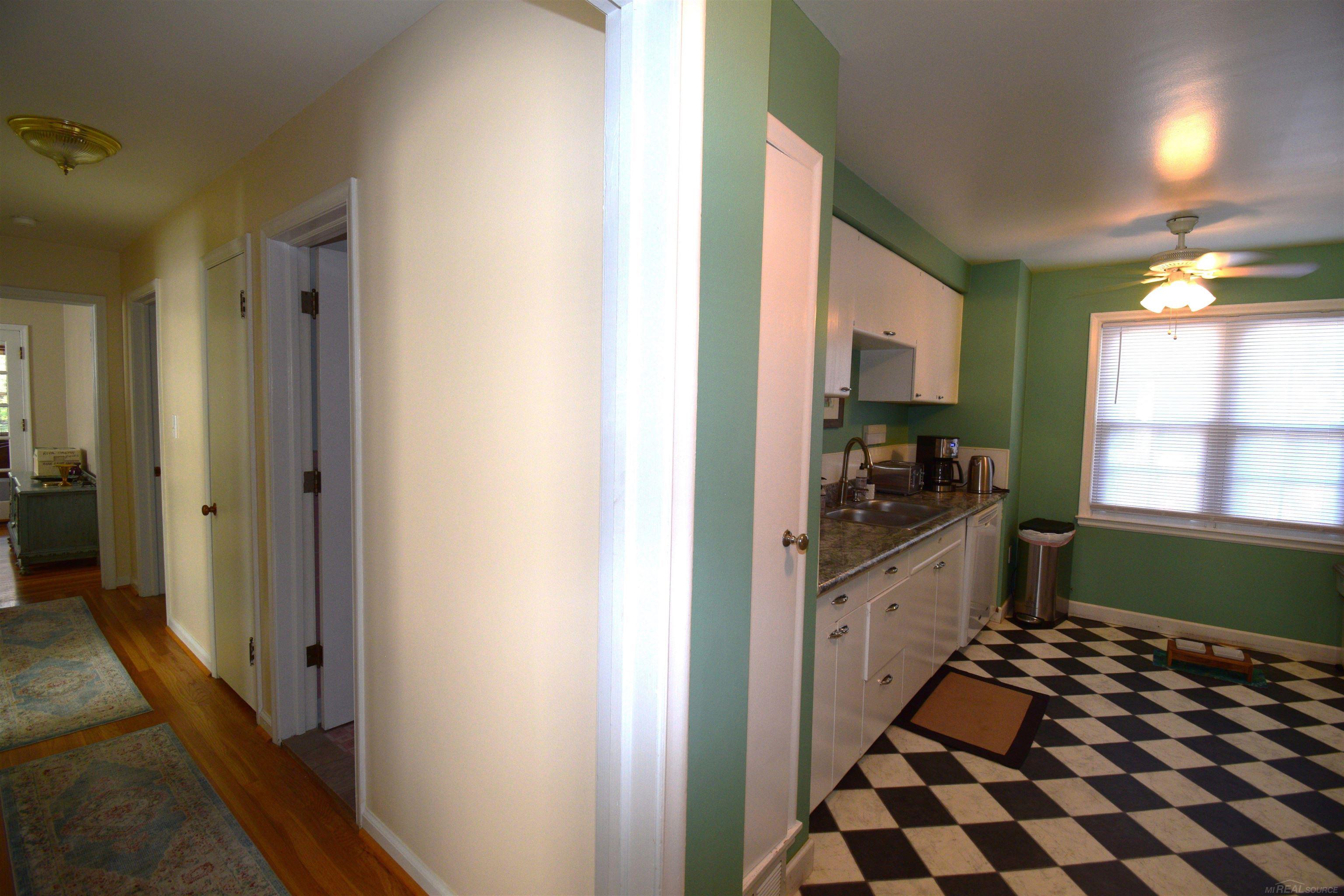 855 Harcourt Road Grosse Pointe Park, MI 48230 - Photo 33 of 68