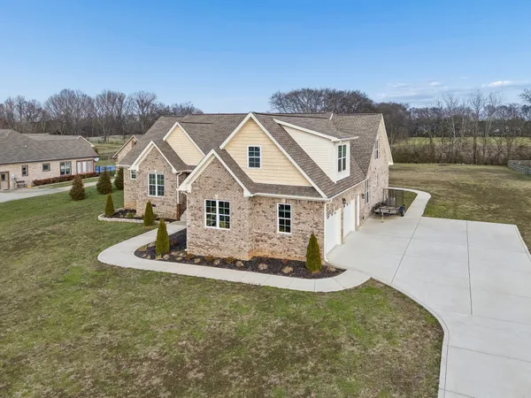 $835,000 | 4029 Pleasant Gate Lane, Columbia, TN 38401