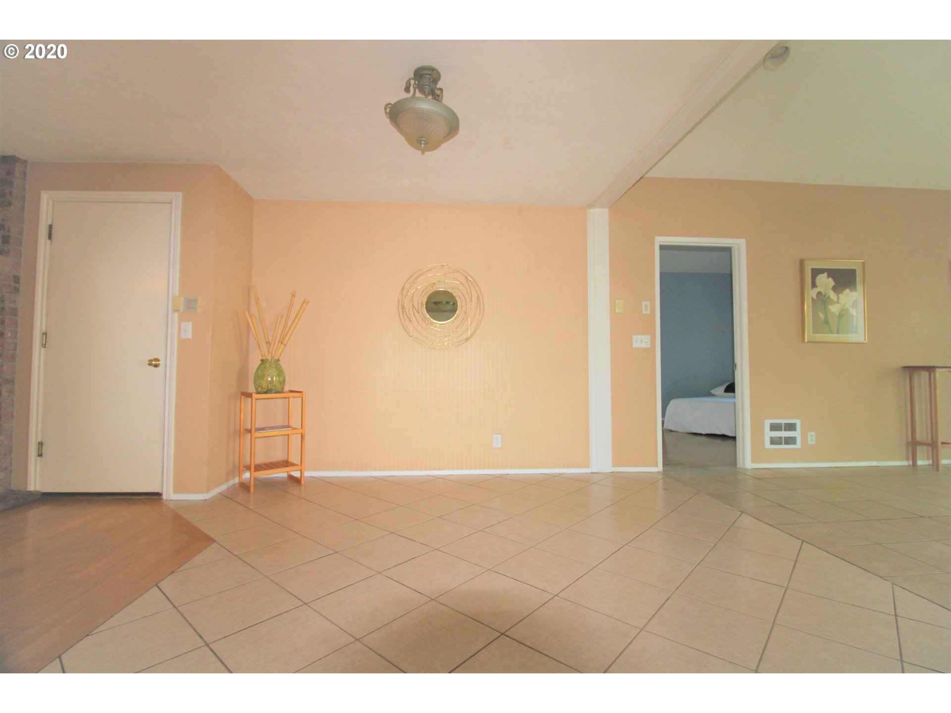 500 North 49th Street Springfield, OR 97478 - Photo 8 of 16 a view of an empty room
