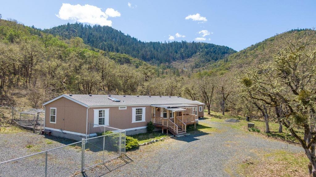 5533 Kane Creek Road Central Point, OR 97502 - Photo 1 of 32 Primary Photo