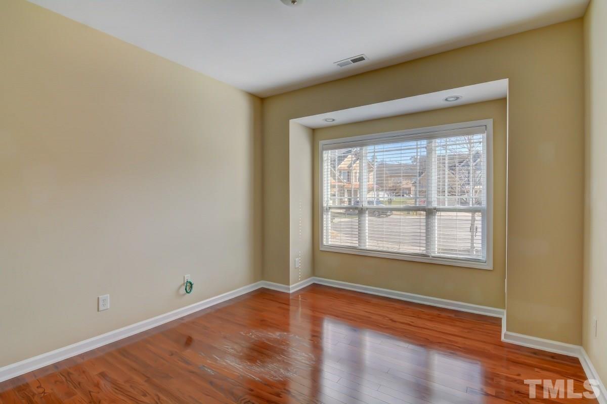 3807 Amandcroft Way Raleigh, NC 27616 - Photo 4 of 25 Gallery Image 4