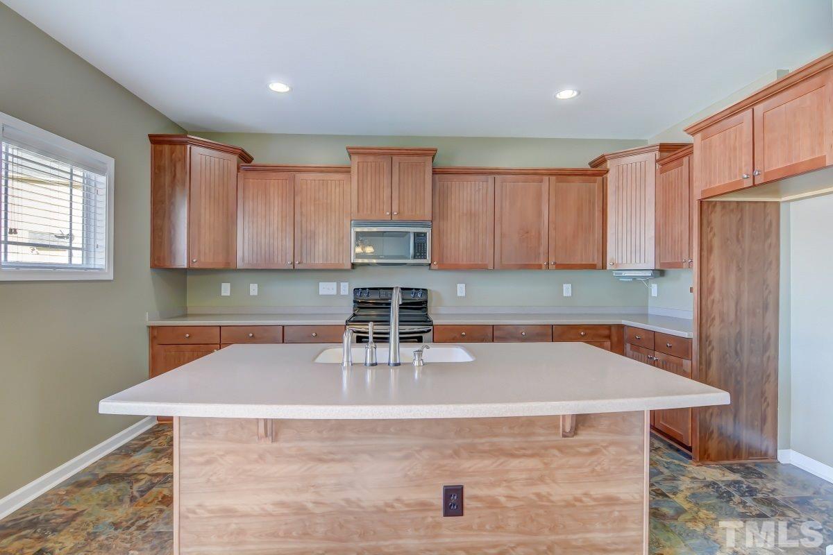 3807 Amandcroft Way Raleigh, NC 27616 - Photo 8 of 25 Gallery Image 8