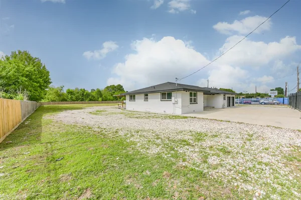 $3,500 | 9030 Almeda Genoa Road, Houston, TX 77075