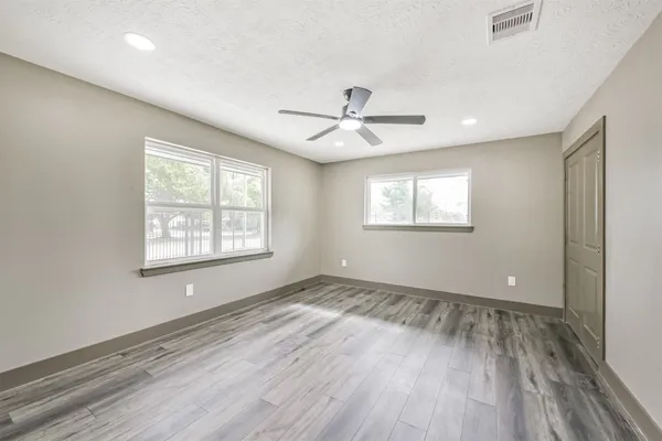$3,500 | 9030 Almeda Genoa Road, Houston, TX 77075