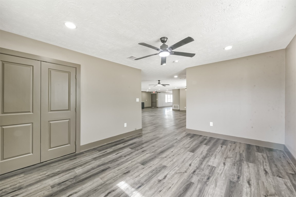 9030 Almeda Genoa Road Houston, TX 77075 - Photo 3 of 16