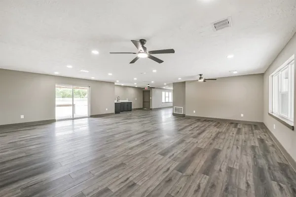 $3,500 | 9030 Almeda Genoa Road, Houston, TX 77075