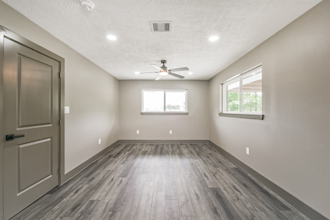 9030 Almeda Genoa Road Houston, TX 77075 - Photo 5 of 16