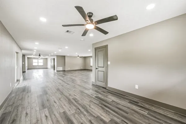 $3,500 | 9030 Almeda Genoa Road, Houston, TX 77075