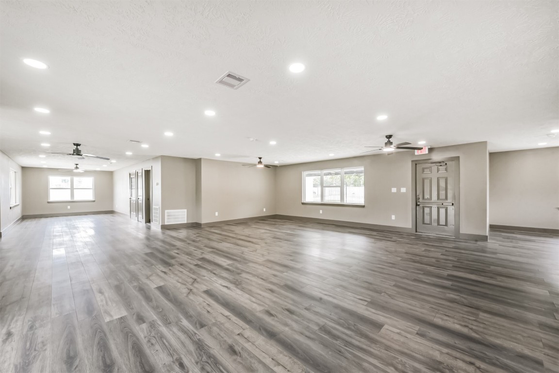 9030 Almeda Genoa Road Houston, TX 77075 - Photo 7 of 16