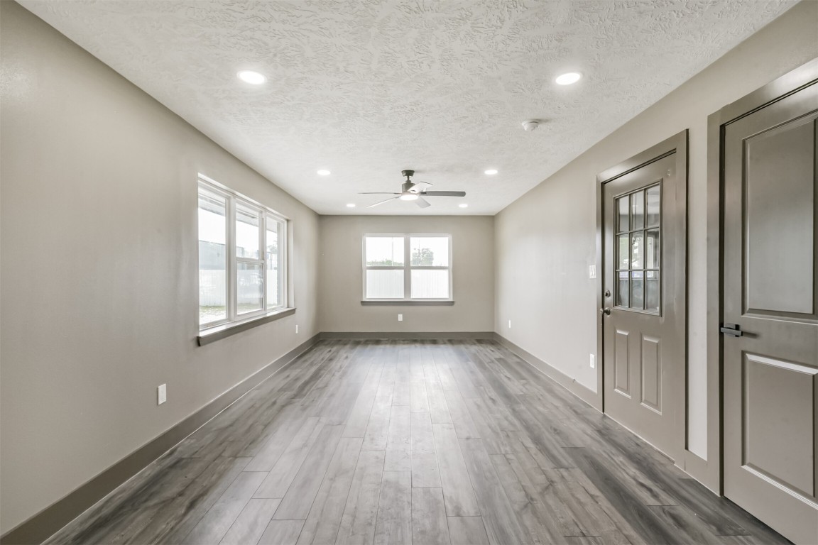 9030 Almeda Genoa Road Houston, TX 77075 - Photo 10 of 16