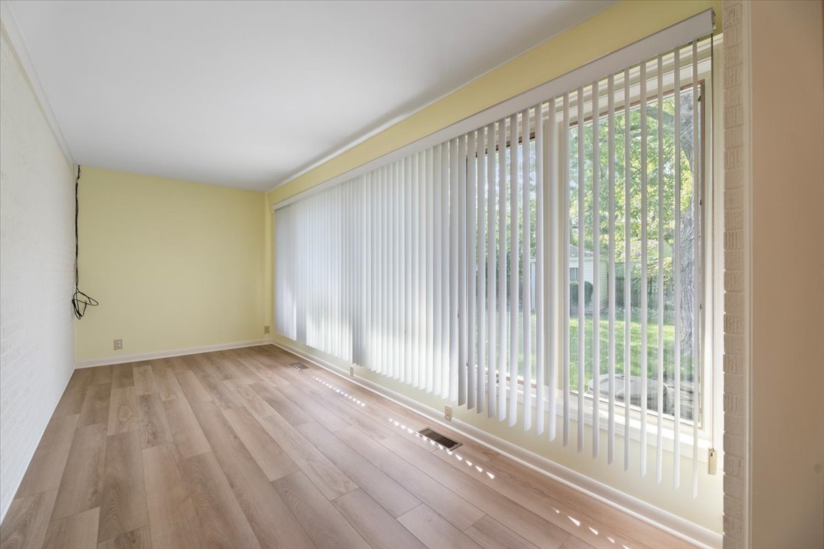 1122 Stark Place Des Plaines, IL 60016 - Photo 11 of 23