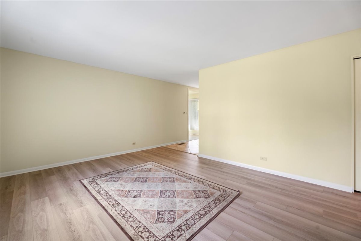 1122 Stark Place Des Plaines, IL 60016 - Photo 13 of 23