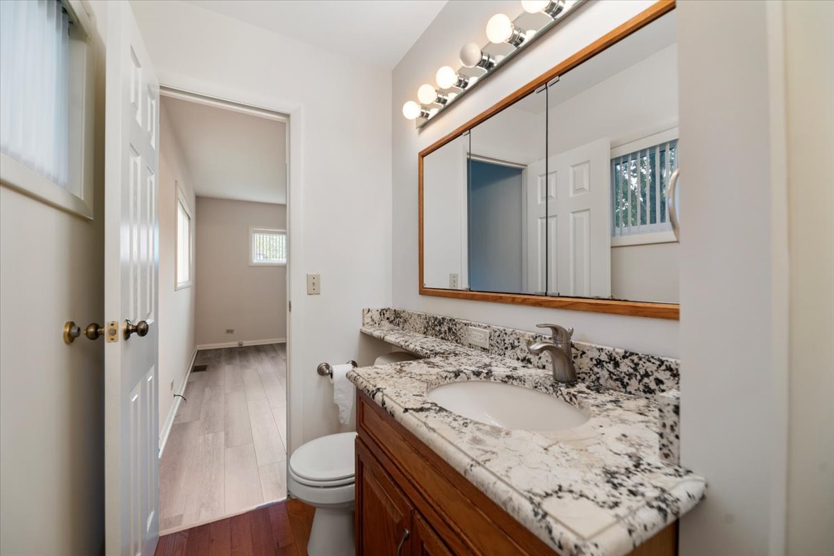 1122 Stark Place Des Plaines, IL 60016 - Photo 23 of 23