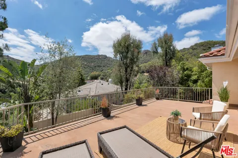 $2,300,000 | 2430 Ranchgrove Drive, Westlake Village, CA 91361