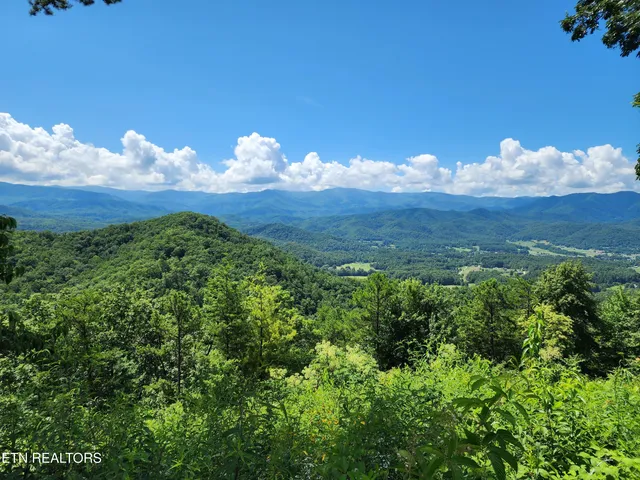 $99,900 | 1986 Carrs Creek Road, Townsend, TN 37882