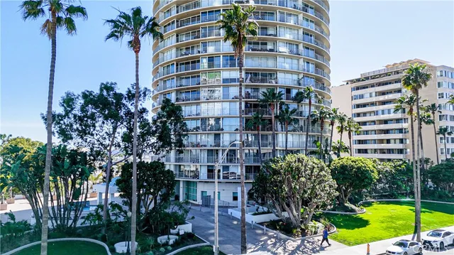 $689,000 | 700 East Ocean Boulevard, Unit 2703, Long Beach, CA 90802