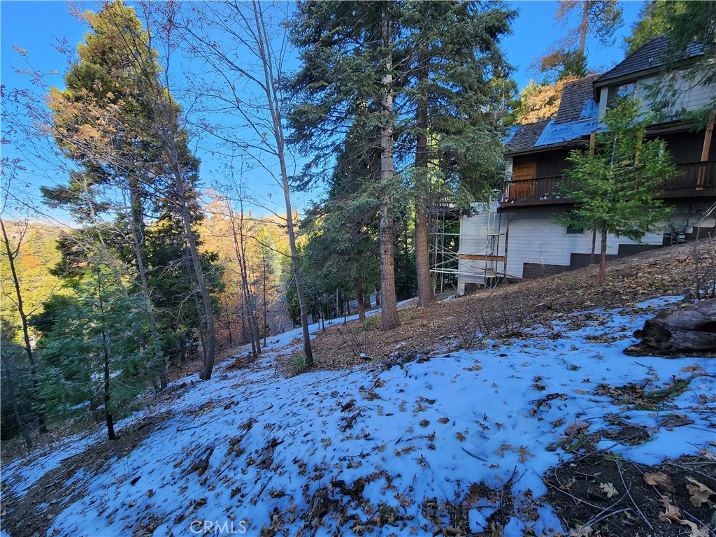 104 Fremont Road Lake Arrowhead, CA 92352 - Photo 10 of 15 a front view of a house with a yard