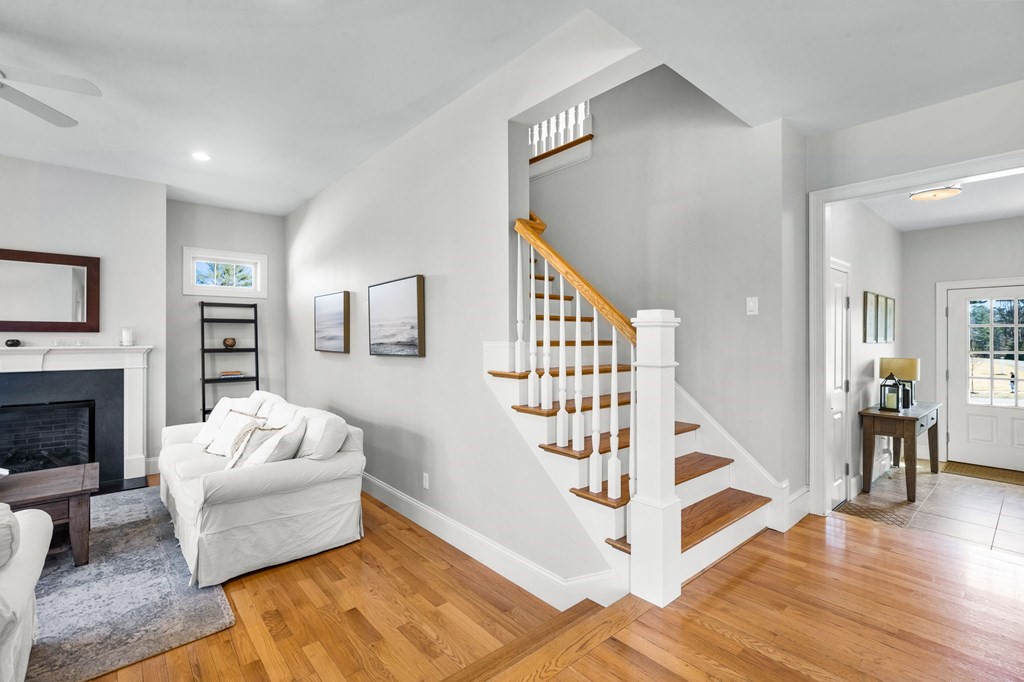 531 Holly Road Marshfield, MA 02050 - Photo 12 of 41