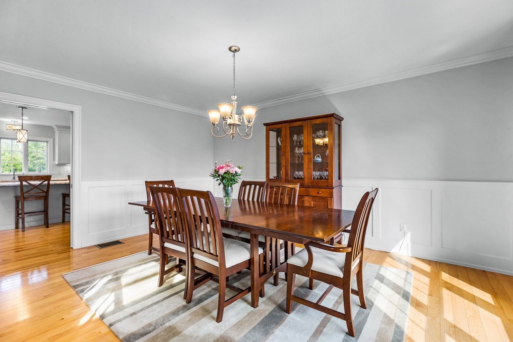 531 Holly Road Marshfield, MA 02050 - Photo 13 of 41