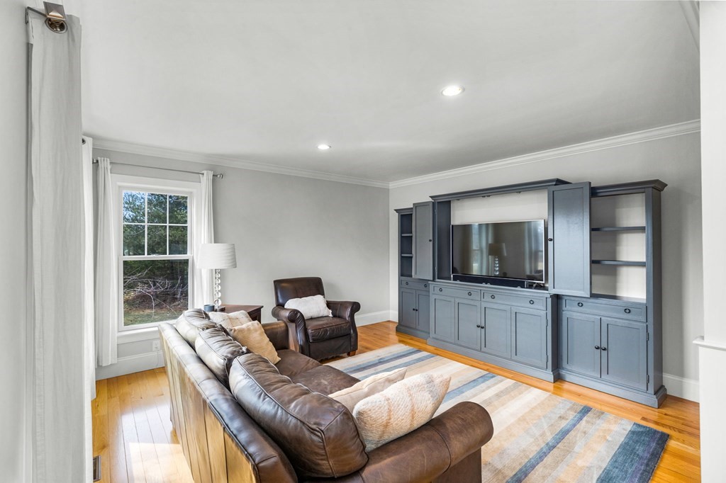 531 Holly Road Marshfield, MA 02050 - Photo 16 of 41