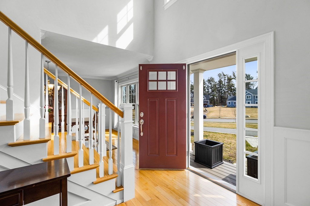 531 Holly Road Marshfield, MA 02050 - Photo 2 of 41