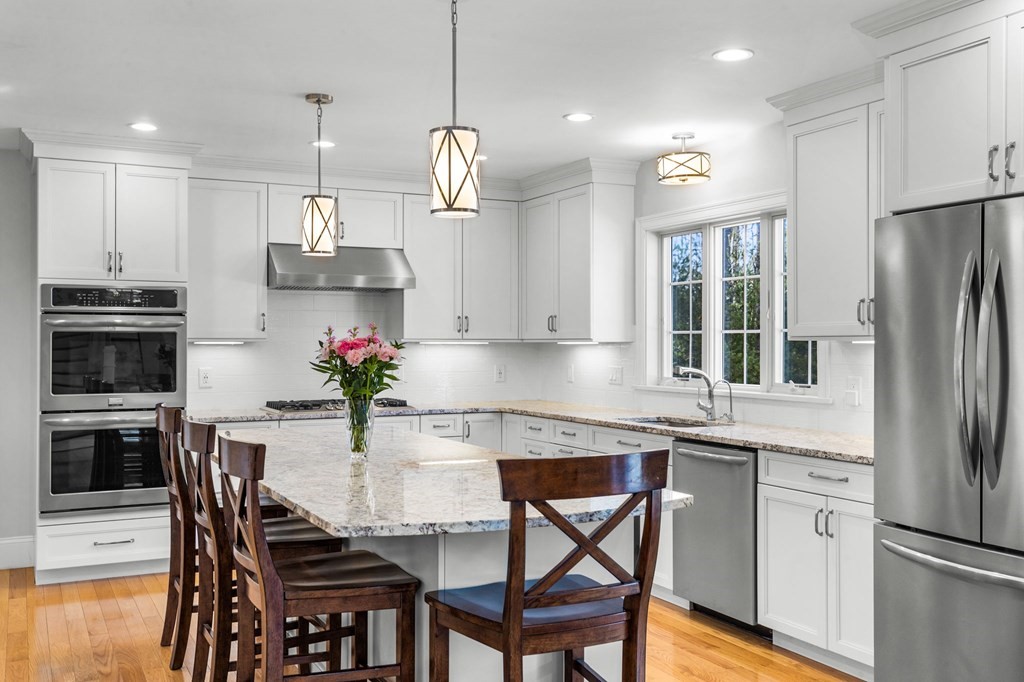 531 Holly Road Marshfield, MA 02050 - Photo 3 of 41