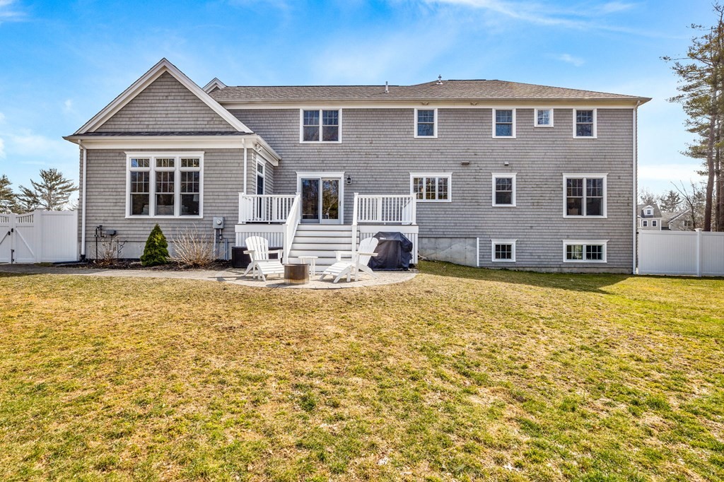 531 Holly Road Marshfield, MA 02050 - Photo 36 of 41