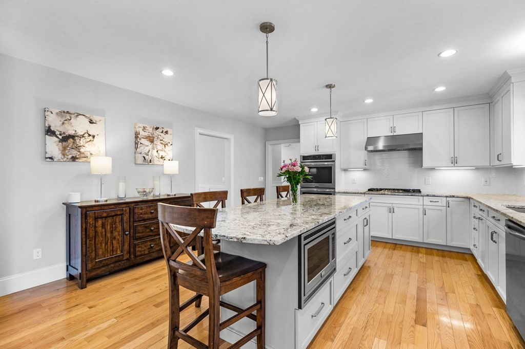 531 Holly Road Marshfield, MA 02050 - Photo 6 of 41