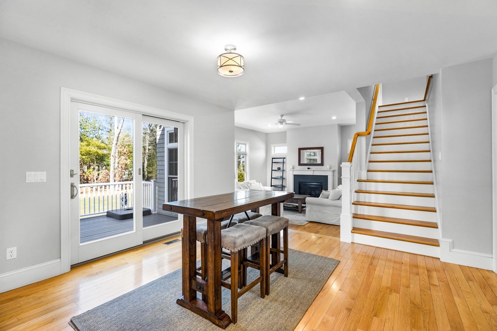 531 Holly Road Marshfield, MA 02050 - Photo 8 of 41