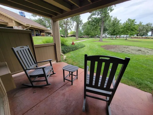 $45,000 | 2400 East Geneva, Unit 1001, Williams Bay, WI 53115