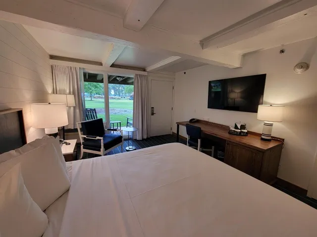 $45,000 | 2400 East Geneva, Unit 1001, Williams Bay, WI 53115