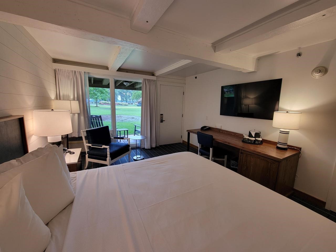 2400 East Geneva Street, Unit 1001 Williams Bay, WI 53191 - Photo 4 of 34