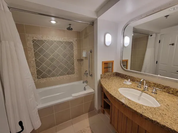 $45,000 | 2400 East Geneva, Unit 1001, Williams Bay, WI 53115