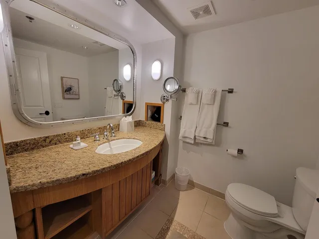 $45,000 | 2400 East Geneva, Unit 1001, Williams Bay, WI 53115