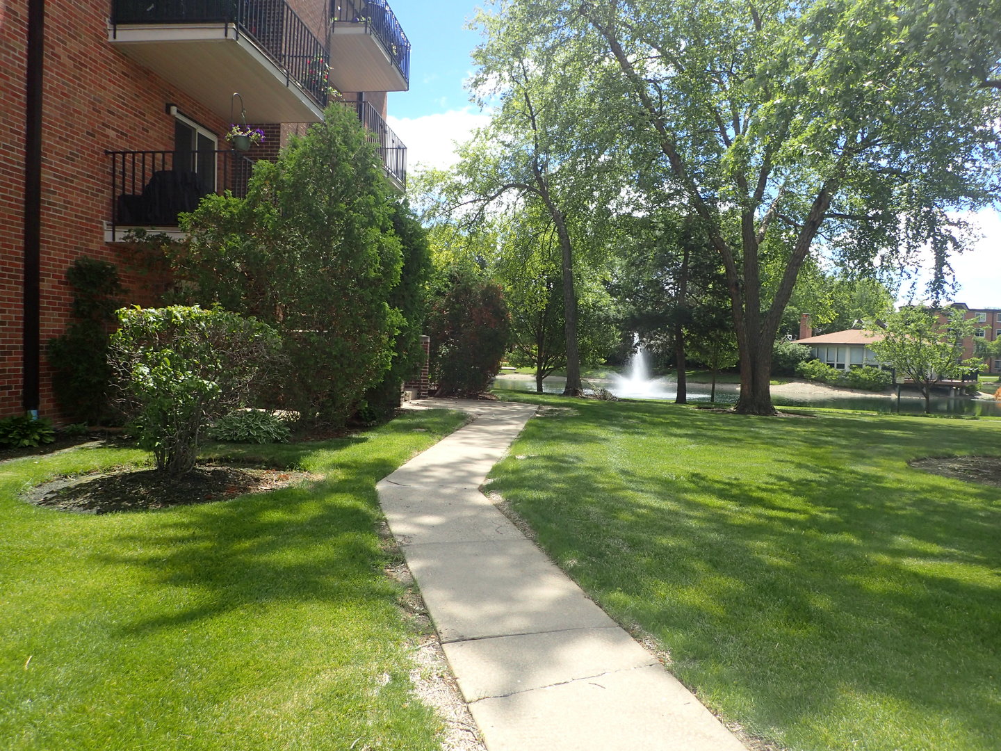 1127 South Old Wilke Road, Unit 101 Rolling Meadows, IL 60005 - Photo 5 of 32