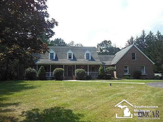 3737 West Erie Road Temperance, MI 48182 - Photo 4 of 34 21350610-3.JPG