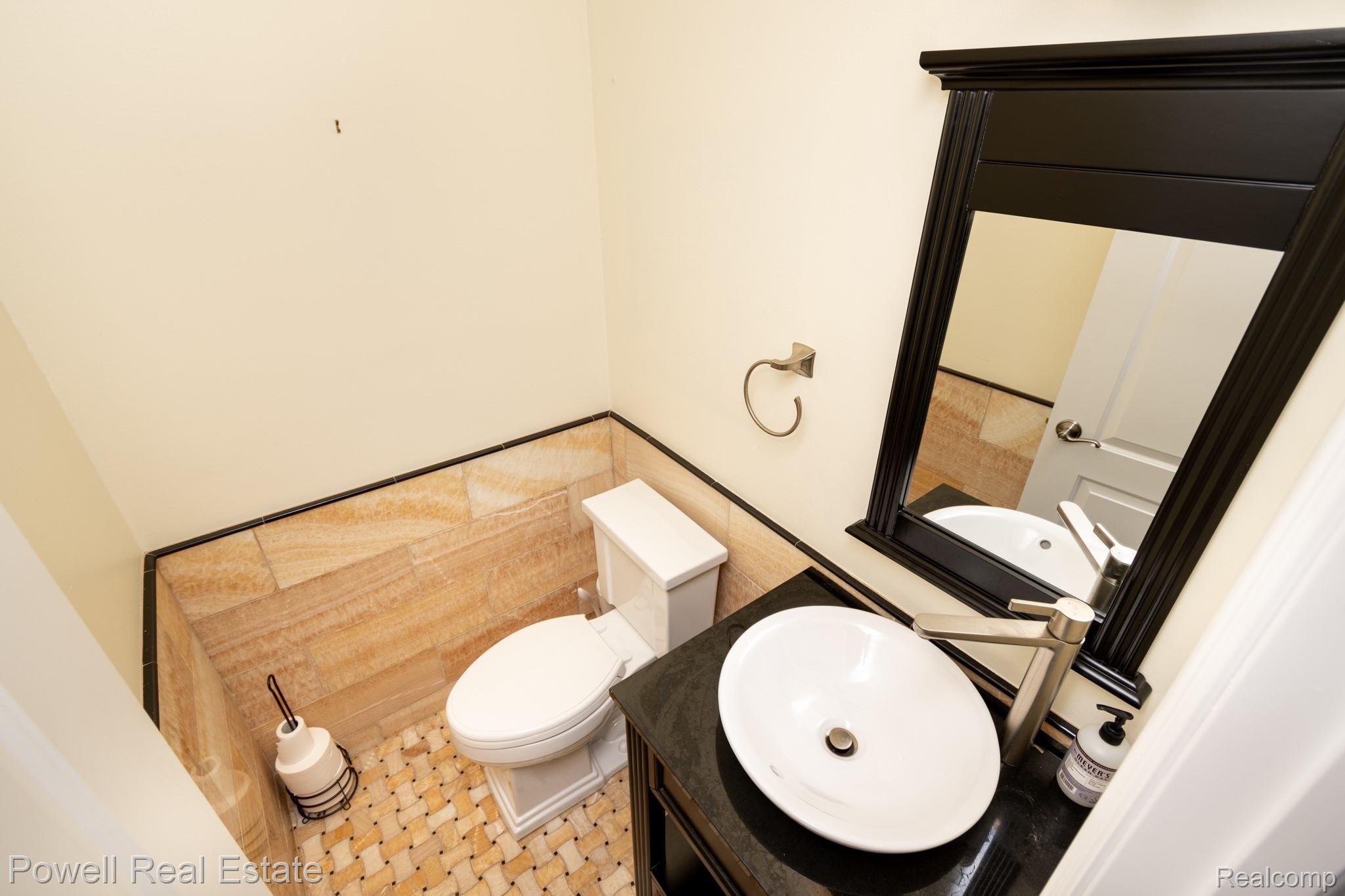 1823 Southfield Road Birmingham, MI 48009 - Photo 14 of 42 DSC_6448.jpg